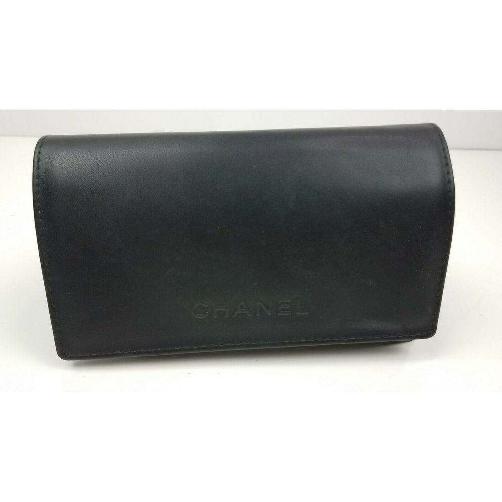 Chanel sunglasses quilted case & cleaning cloth - Picture 3 of 11